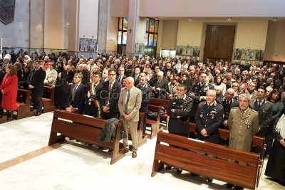 I rappresentanti istituzionali in un momento della messa solenne (foto Simone Litarru)