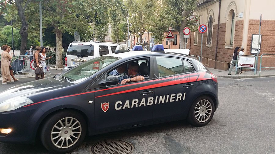 Nuoro. perseguitavano moglie e figli: due arresti per Stalking