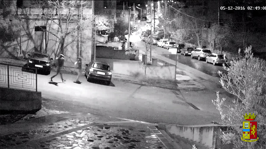 Denunciati i ladri del furto dei pacchi di natale destinati ai poveri dalla Croce Rossa di Nuoro