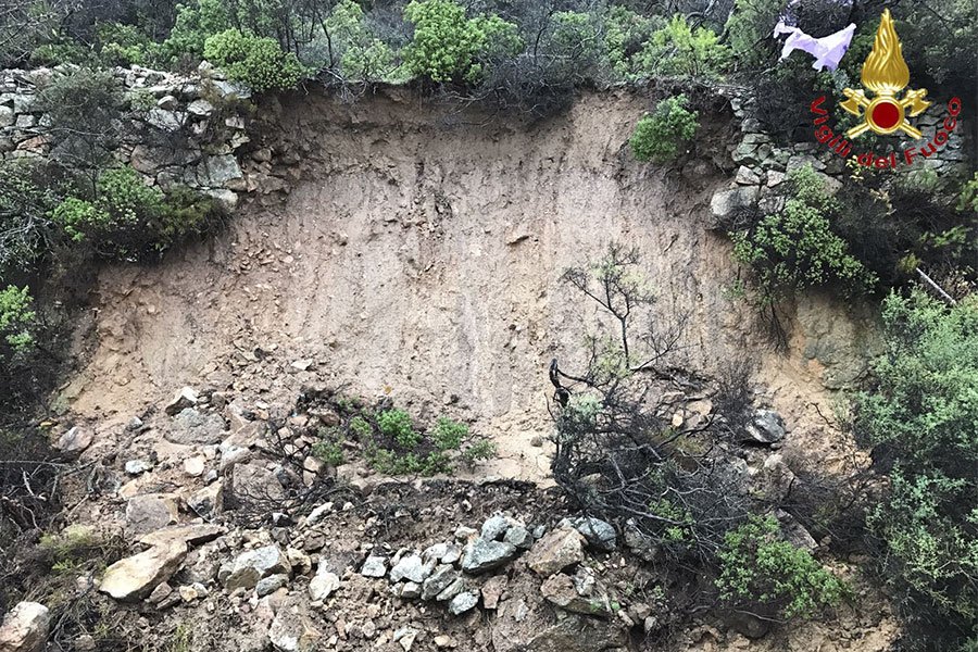Maltempo: evacuate a causa di una frana alcune abitazioni in Ogliastra