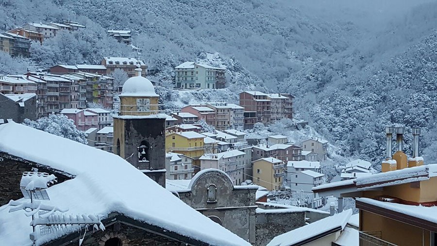 Emergenza neve. Odissea di una partoriente: sei ore per raggiungere Nuoro da Desulo