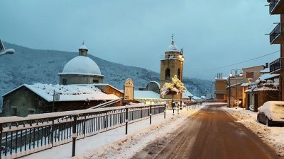 Uno scorcio innevato di Desulo (foto S.Littarru)
