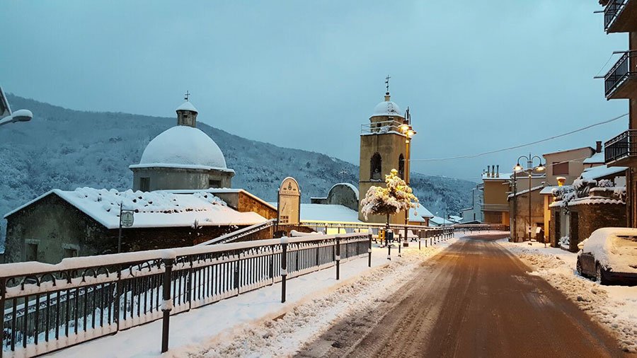 Emergenza neve in Barbagia. Rivolgersi al 118 solo per casi di estrema urgenza