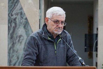 L'intervento di Peppe Montesu nel carcere di Badu 'e Carros (foto S.Novellu)