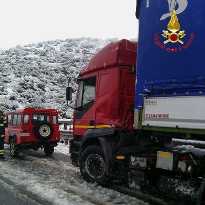 Operazioni di soccorso dei Vigili del fuoco sulla 13 DCN