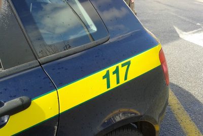 Dettaglio di un'auto dellaGuardia di Finanza (foto Cronache Nuoresi)