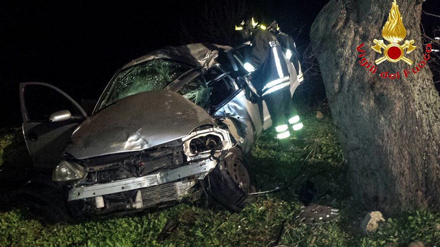Escono di strada la notte di Capodanno: due giovani all’ospedale San Francesco