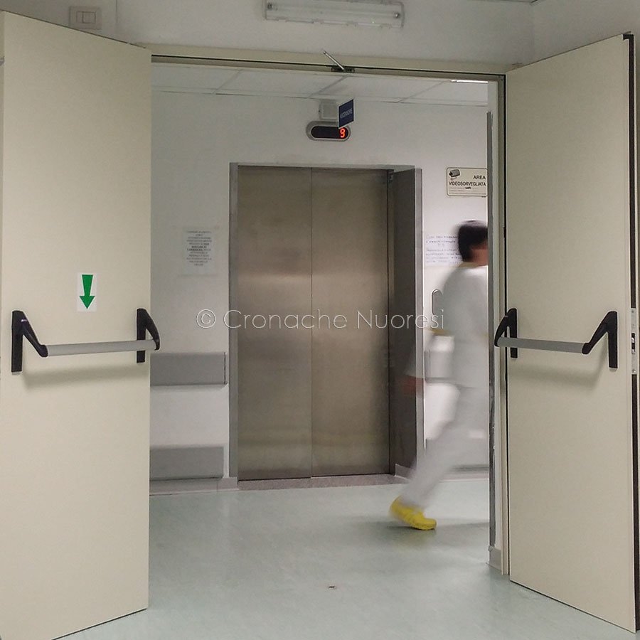 Chef “isteddadu” faghet sos cumplimentos a su màndigu de s’ispidale de Perùgia