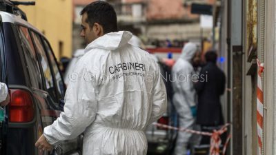 Rilievi dei RIS a casa del gioielliere di Sorgono (foto S.Novellu)