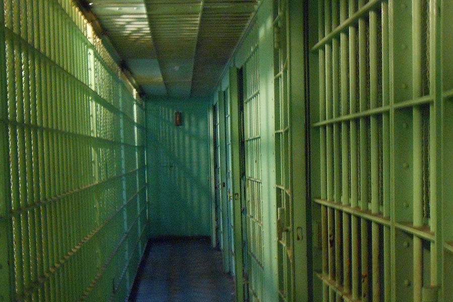 Emergenza carceri.  Allarme sovraffollamento a Lanusei: «recluse 45 persone a fronte di 33 posti letto»