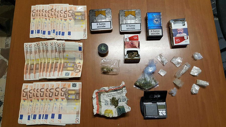Orgosolo. Quattro denunce dei Carabinieri per spaccio di marijuana e detenzione di armi atte a offendere