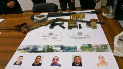 Una parte delle armi sequestrate tra Nuoro e Orgosolo