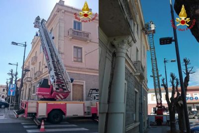 Macomer, l'intervento dei VVFF per la rimozione del cornicione pericolante