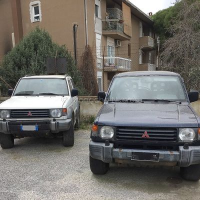 Le due auto sequestrate dalla Polizia