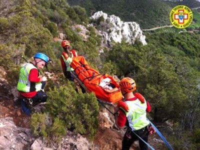 Gli uomini del Soccorso Alpino e Speleologico durante i soccorsi sul Monte Cusidore
