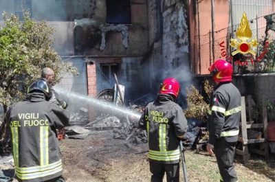 Scano Montiferro, i VVFF domano le fiamme in un'abitazione