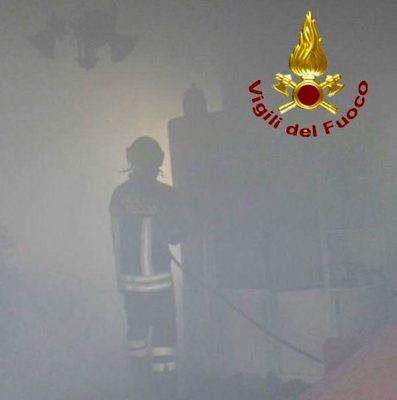 Scano Montiferro, i VVFF domano le fiamme in un'abitazione