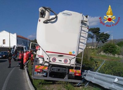 Il camion dopo l'incidente