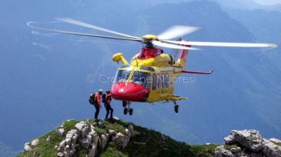Un intervento dell'elisoccorso del Corpo Nazionale Soccorso Alpino e Speleologico