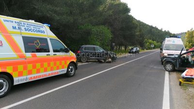Orosei, la scena dell'incidente frontale