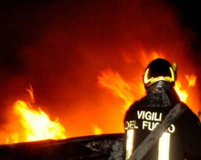 Un intervento dei Vigili del fuocoUn intervento dei Vigili del fuoco