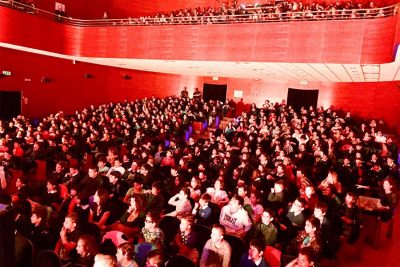 Gli studenti presenti al teatro Eliseo per il progetto 