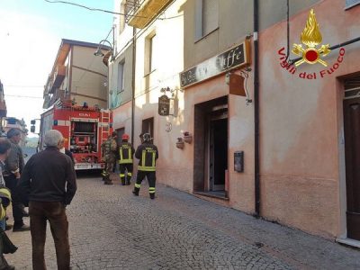 Fonni, il bar dato alle fiamme nella notte