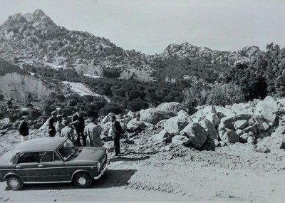 L'apertura della strada di Sedda Ortai in una foto d'epoca