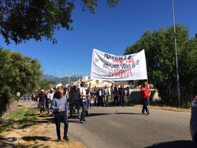 Il corteo di protesta per l'acqua in Baronia