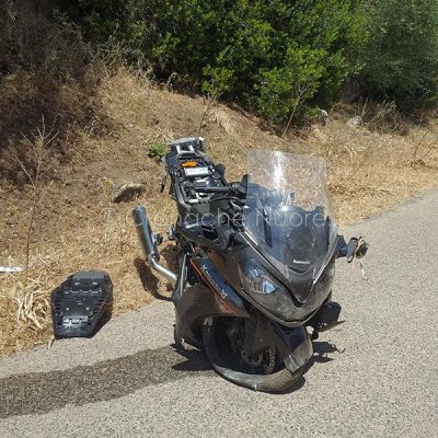 La moto del turista tedesco dopo l'incidente