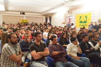 Gli studenti nel corso della manifestazione