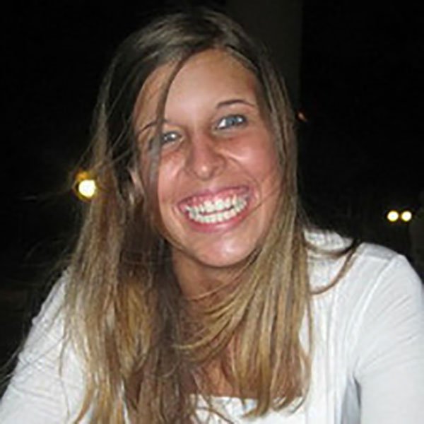 Omicidio di San Teodoro: il comune di Pralungo intitola i giardini alla memoria di Erika