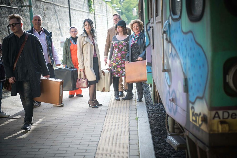 “Traiettorie parallele” stasera in scena all’auditorium del Liceo Artistico Ciusa