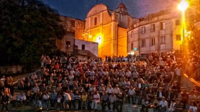 Oliena, l'assemblea pubblica riunita per discutere il futuro del ponte di Oloè