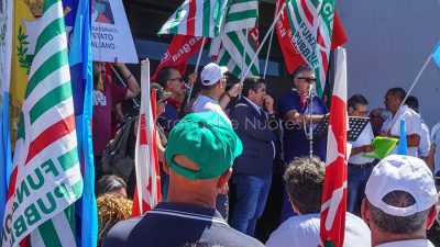 Cagliari, manifestazione contro i tagli alla Sanità (foto Cronache Nuoresi)