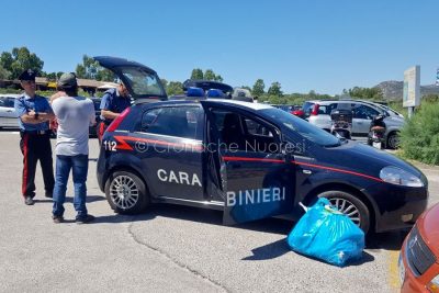 Un momento dei controlli dei Carabinieri