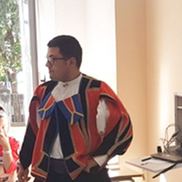 Studente di Orgosolo al diploma di maturità in abito tradizionale