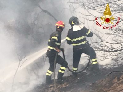 I Vigili del fuoco sul luogo dell'incendio