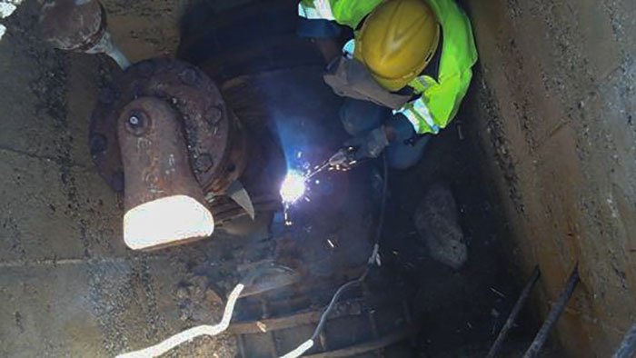 Riparata la condotta danneggiata: entro la notte sarà ripristinata l’erogazione idrica