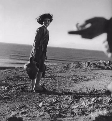 W.Bischof, ragazza a Funtana a mare, 1950 © Magnum Photos