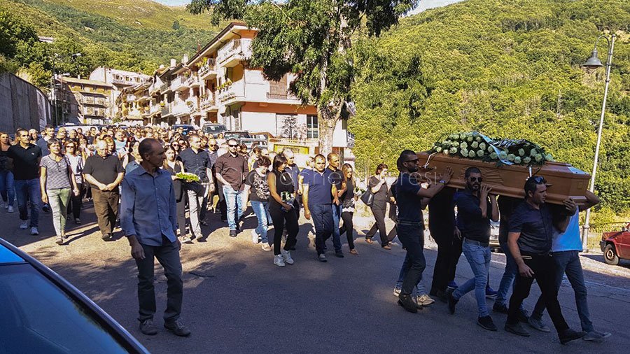 Desulo. Proclamato il lutto cittadino per la morte del giovane Andrea Floris