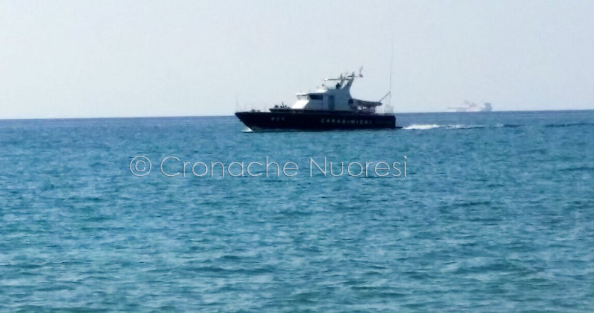 Natante in avaria: sette persone soccorse dalla motovedetta dei Carabinieri