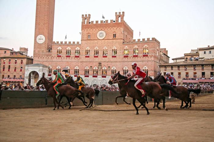 Annullato per Covid il Palio Siena del 2 luglio, in forse quello del 16 agosto