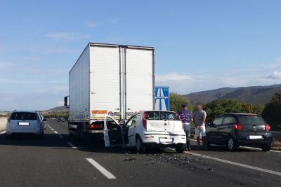 La scena dell'incidente sulla 131 (foto S.Novellu)