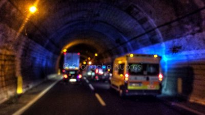 La scena dell'incidente all'interno della galleria di Siniscola