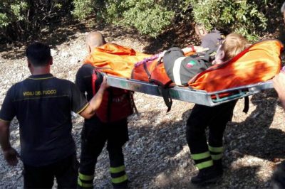 La turista soccorsa dai Vigili del Fuoco