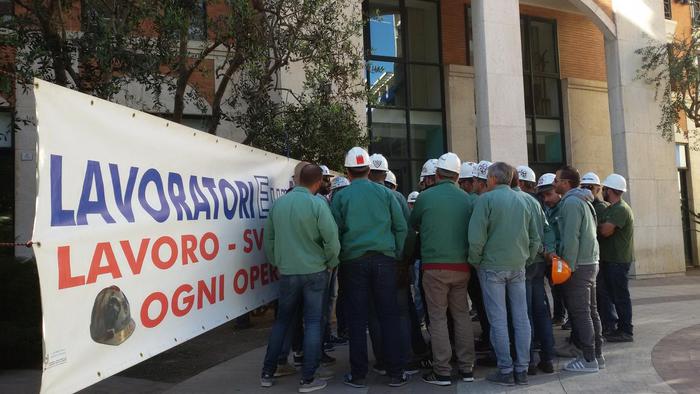 Eurallumina: tempi stretti per l’iter autorizzativo di riavvio