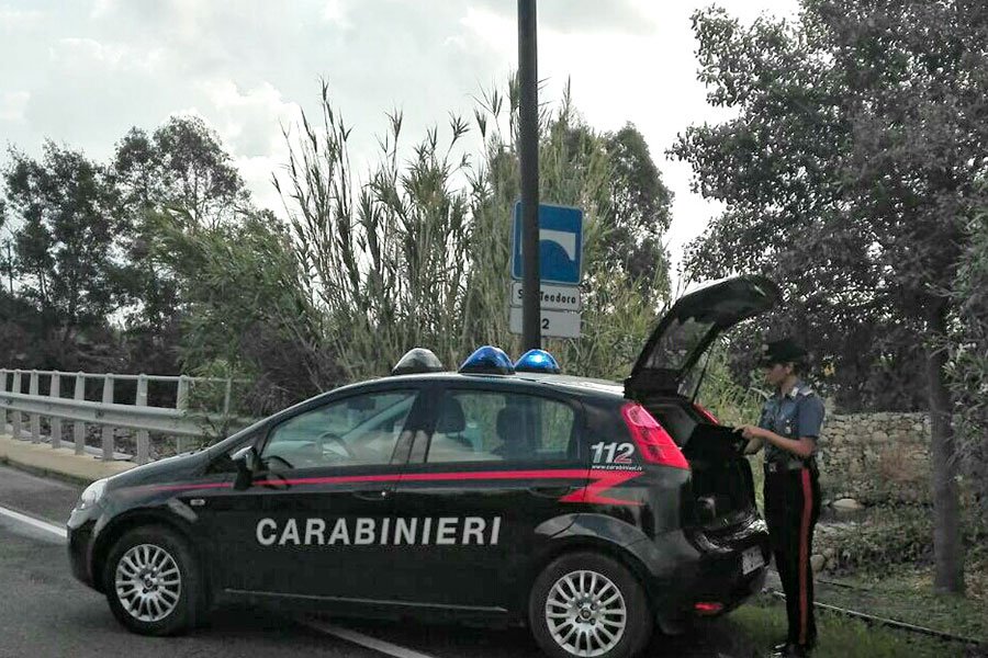 Pescatori abusivi sorpresi nel cuore della notte: arrestati