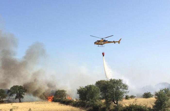 Domenica di fuoco a Birori e Silanus: in campo mezzi aerei e personale a terra