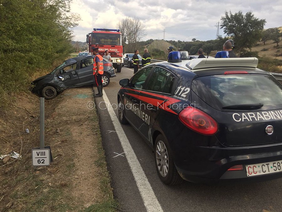 Perde il controllo dell’auto e si ribalta poco dopo il bivio per Orotelli